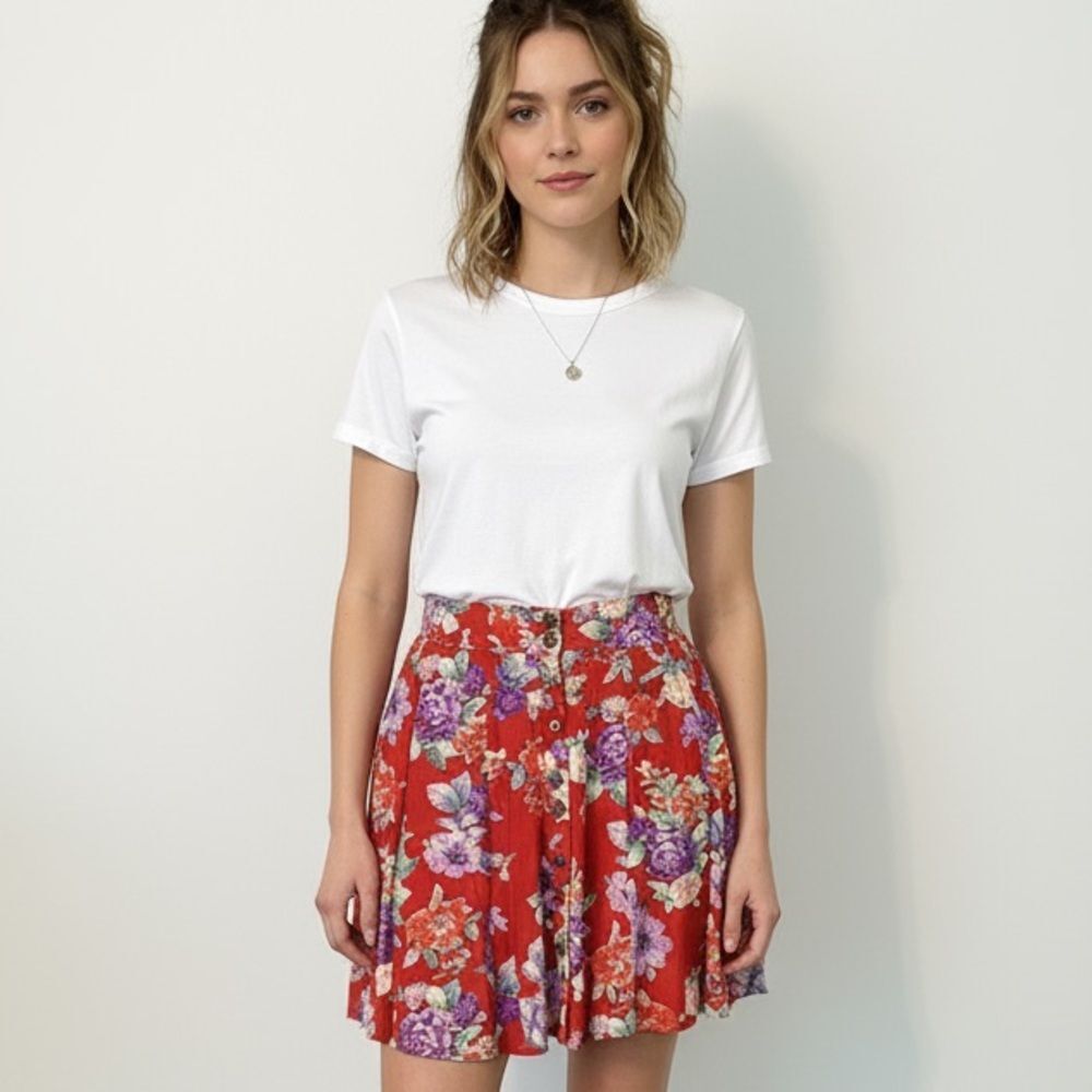 Kimchi Blue x Urban Outfitters Floral Button-Front Mini Skirt in Red Size Small